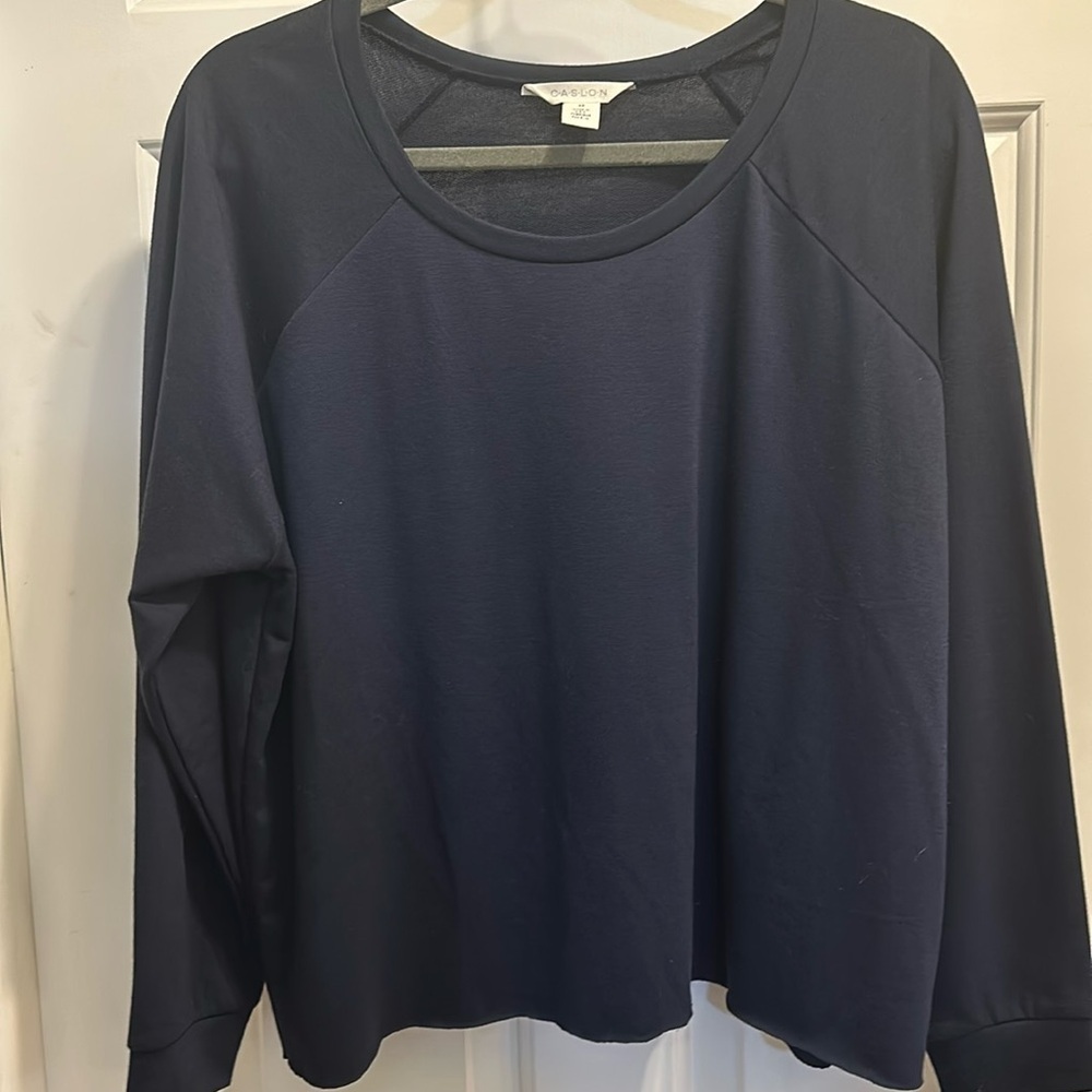 Caslon XS long sleeve navy blue light weight oversized sweatshirt